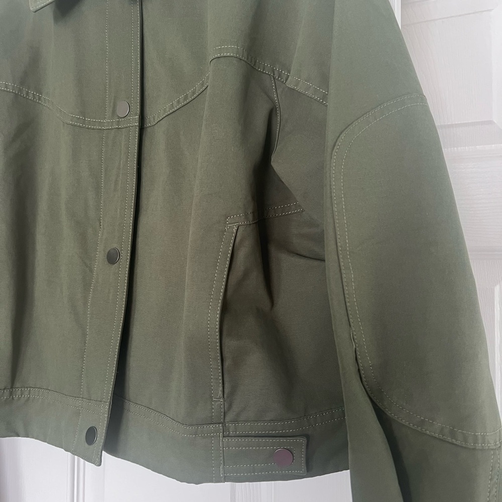 Lululemon Collared Jacket - Picture 4 of 5